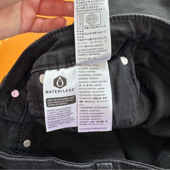 Levi's 726 Flare High Rise Jeans - Picture 8 of 8